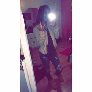 Meet your Posher, Laura